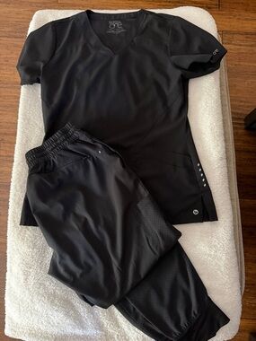 Barco Uniforms Black V-Neck Scrub Top